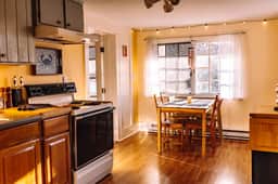 Cozy Apartment - Image 5