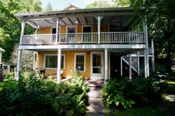Retreat with Sauna in Historic Stone Ridge - Image 2