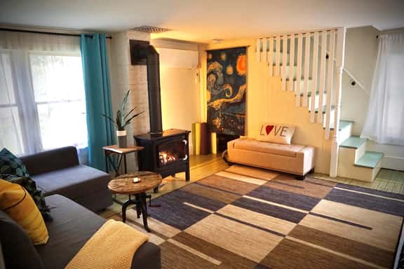 Retreat with Sauna in Historic Stone Ridge - Image 1